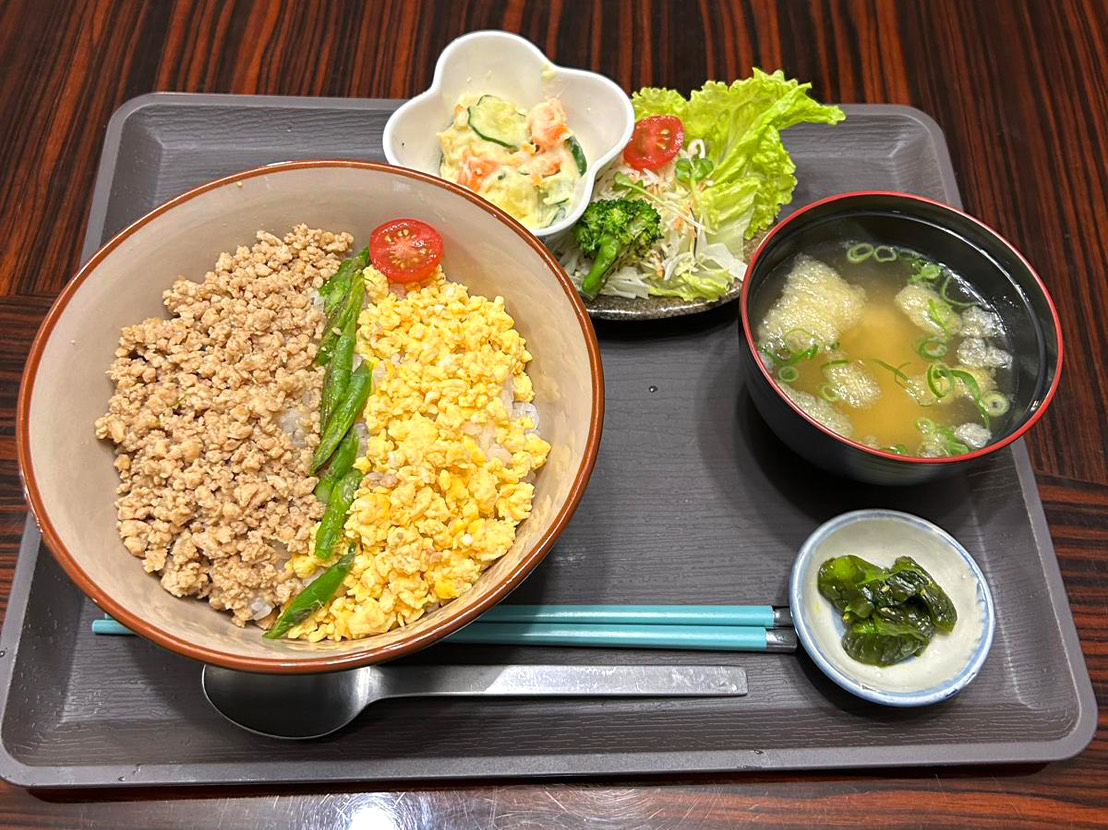 夕食