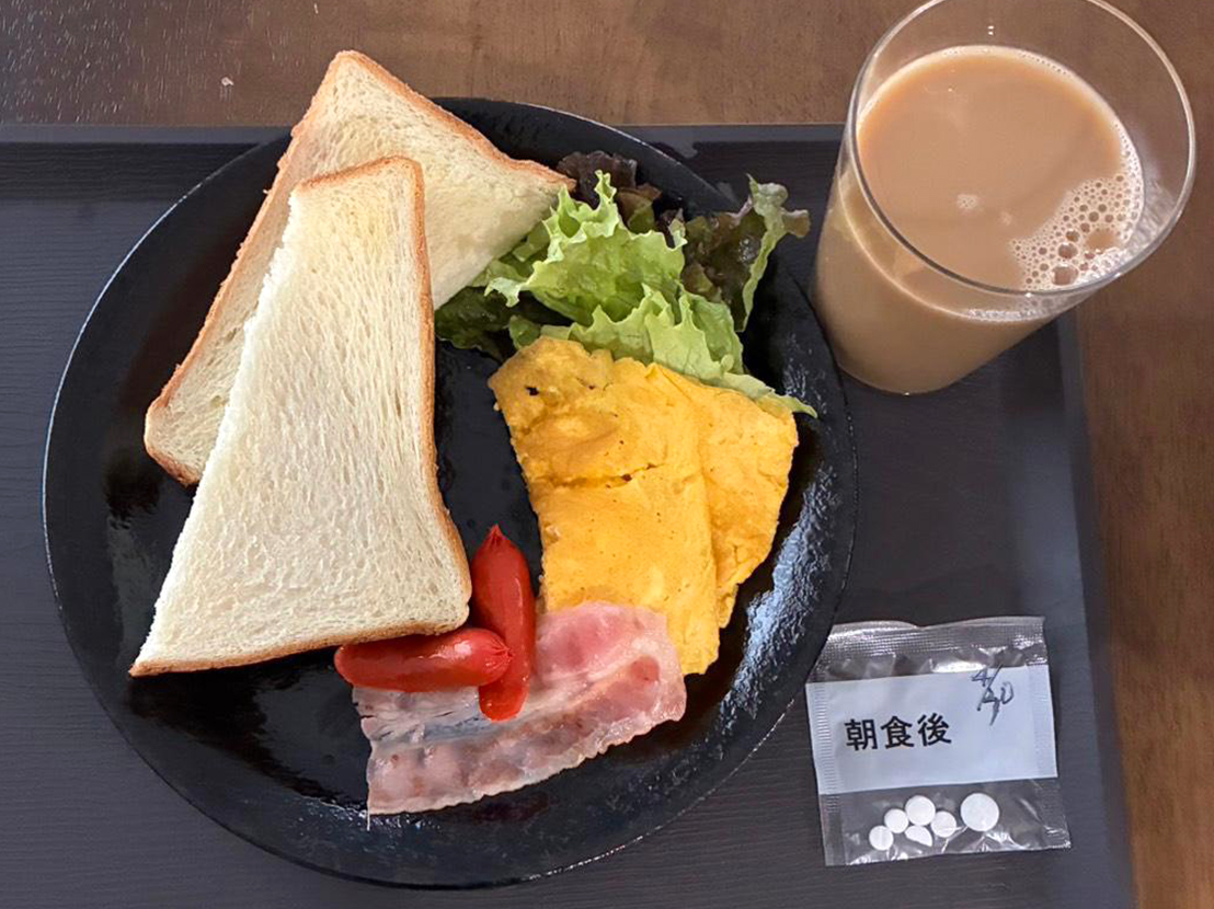 朝食